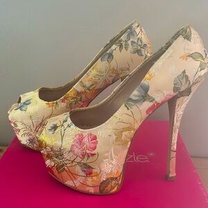 Nude Floral Heels | sz 7.5